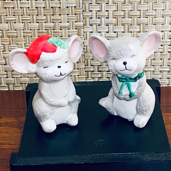 🎄🌟2xHP🌟VTG NWOB Mistletoe Mice Bisque Porcelain Salt/Pepper Shakers - Picture 2 of 8